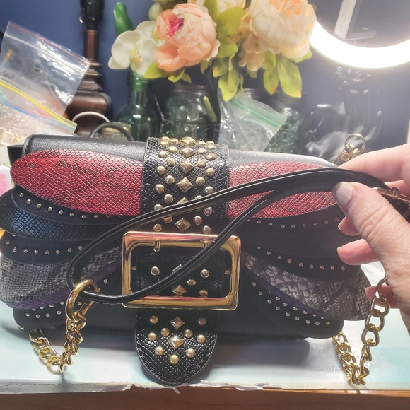 Beautiful colorful purse zipper for the inside pocket and snap button for flap - Picture 5 of 15